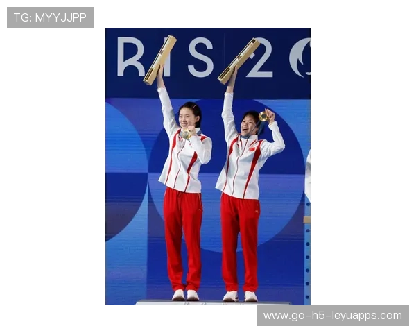 青年新秀训练中自创花式颠球，媒体称其“创造力爆棚”