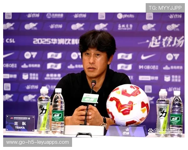 球队教练在赛后坚持鼓励年轻球员承担更多责任,球队教练的职责主要是 球队教练在赛后坚持鼓励年轻球员承担更多责任,球队教练的职责主要是